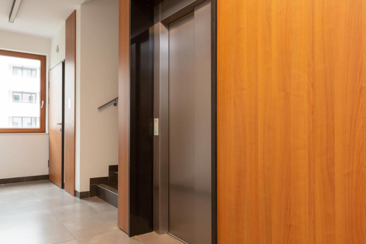 Awangarda Apartment Warsaw Ochota By Renters Prestige Kültér fotó