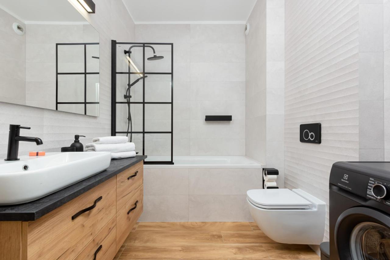 Awangarda Apartment Warsaw Ochota By Renters Prestige Kültér fotó